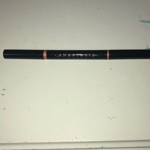 Anastasia Brow Definer